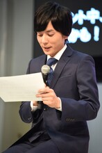 早口言葉に挑む山村隆太。