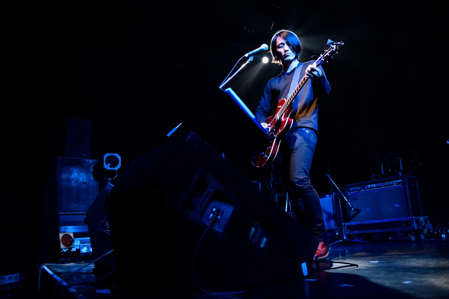 「55 daimas "Another year of experience"」1日目に出演する百々和宏（MO'SOME TONEBENDER）。（Photo by Yuki Kawamoto）