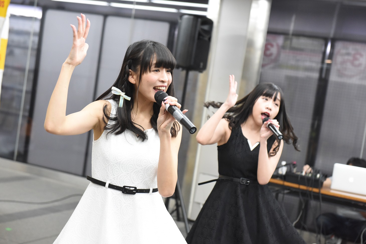 さきのん「NONSTOP☆DISCOTHEQUE」リリースイベントの様子。