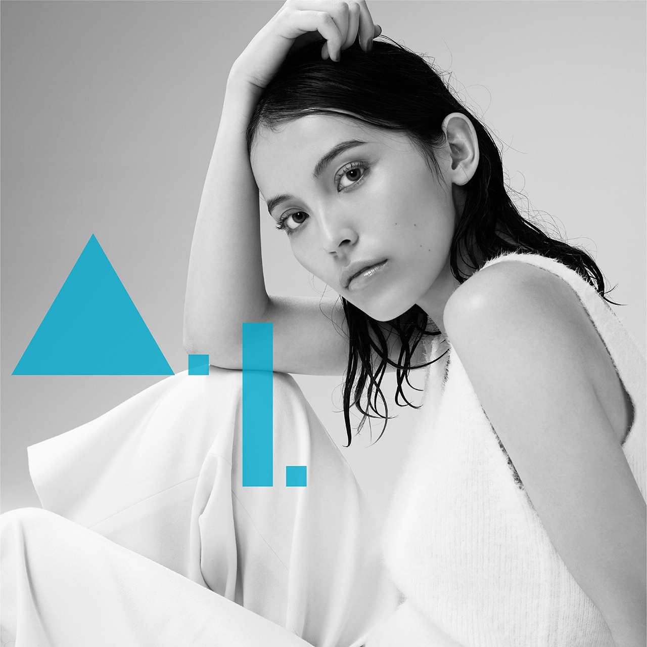 いであやか「A.I. ayaka ide」初回限定盤ジャケット