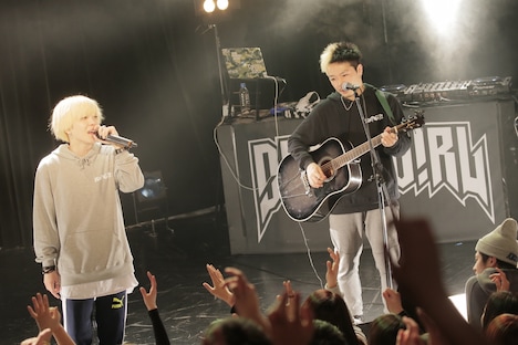 電波少女「電波少女 ワンマンライブ“サライ”～電波少女的ヒッチハイクの旅 完～」の様子。（撮影：柴田恵理）