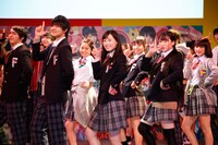 「2年F組 Fit's組」発表会の様子。