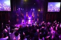 「MAPLEZ 4th ANNIVERSARY“2nd”LIVE -Eight-」の様子。