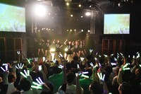 「MAPLEZ 4th ANNIVERSARY“2nd”LIVE -Eight-」の様子。