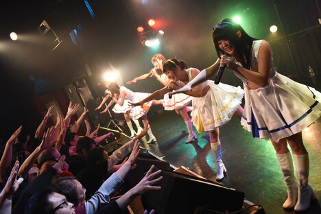 PPP!PiXiON 4周年LIVE in clubasia「RESTART 先に見たもの」の様子。