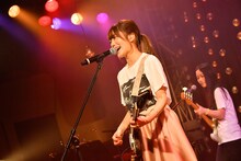瀧川ありさ「ワンマンライブツアー2017 “at film."」最終公演の様子。（撮影：酒井麻衣）