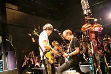 Bentham「Get the OTOSHIDAMA!! -新曲全曲お披露目フリーライヴ-」東京・WWW公演の様子。（提供：ポニーキャニオン）