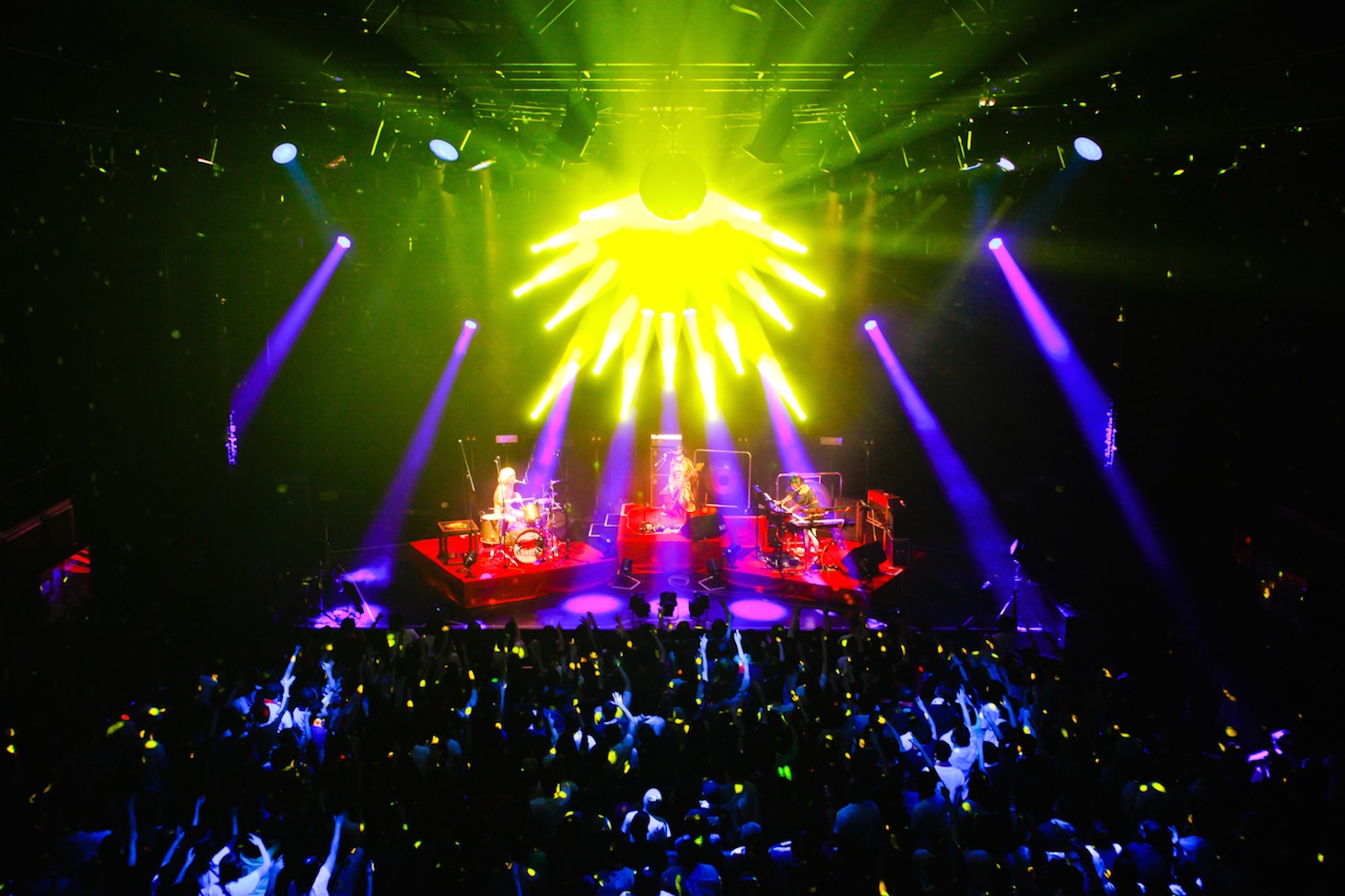モーモールルギャバン「襲来 ～Let's go UTOPIA～」東京・赤坂BLITZ公演の様子。（Photo by PETA）