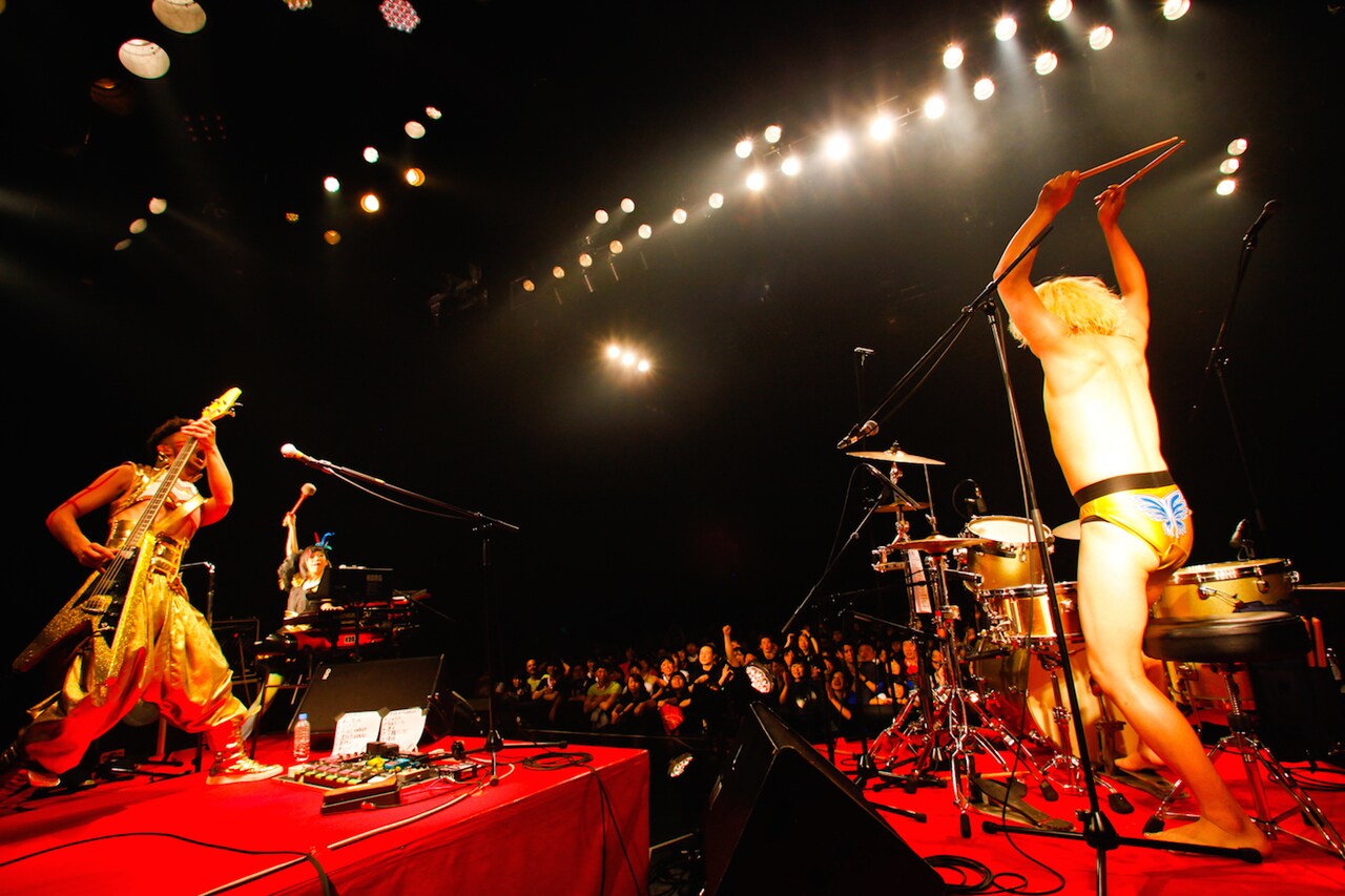 モーモールルギャバン「襲来 ～Let's go UTOPIA～」東京・赤坂BLITZ公演の様子。（Photo by PETA）
