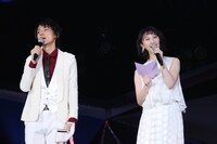 吉田尚記アナウンサーと松井玲奈。