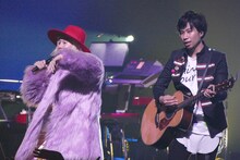 吉田山田「Over The Rainbowツアー」愛知公演の様子。（提供：ポニーキャニオン）