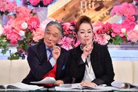 左から堺正章、芳村真理。 (c)TBS