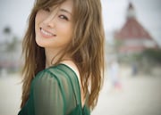 白石麻衣「パスポート」（講談社）より。（撮影：中村和孝）