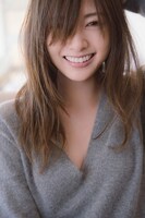 白石麻衣「パスポート」（講談社）より。（撮影：中村和孝）