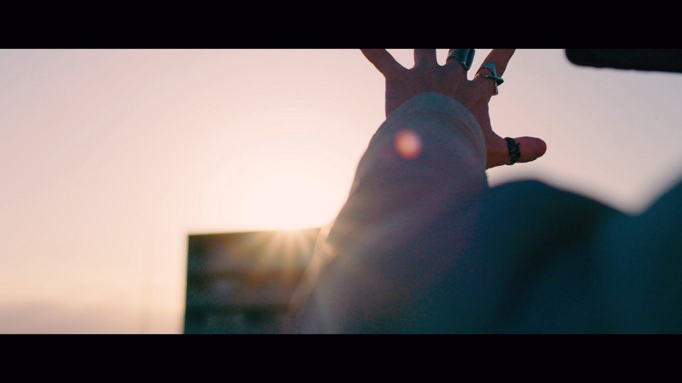 BOOM BOOM SATELLITES「LAY YOUR HANDS ON THE "SUN"」告知ムービーのワンシーン。