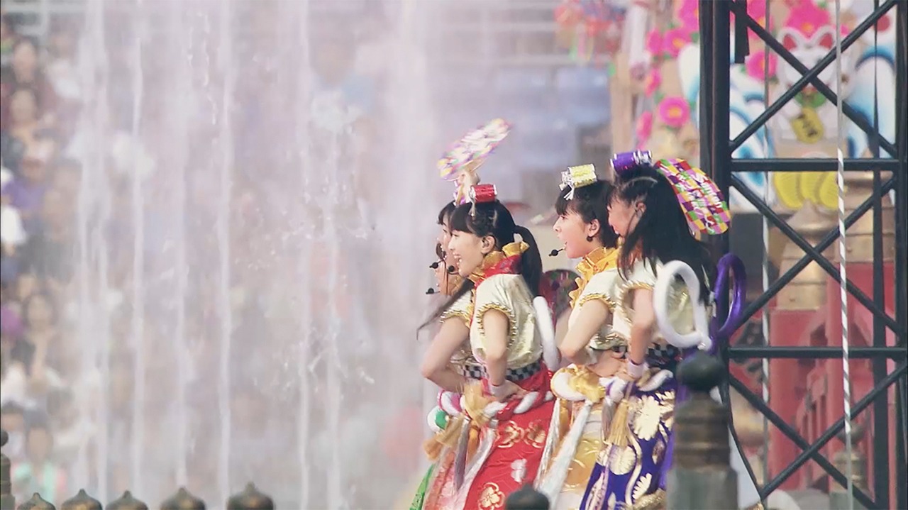 ももいろクローバーZライブ映像のワンシーン。