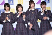 左から堀未央奈、生駒里奈、松村沙友理、若月佑美。