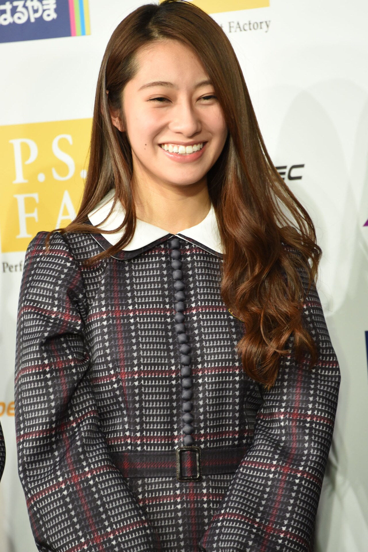 桜井玲香 - 「ずれてるネクタイを直してあげたい」乃木坂46が