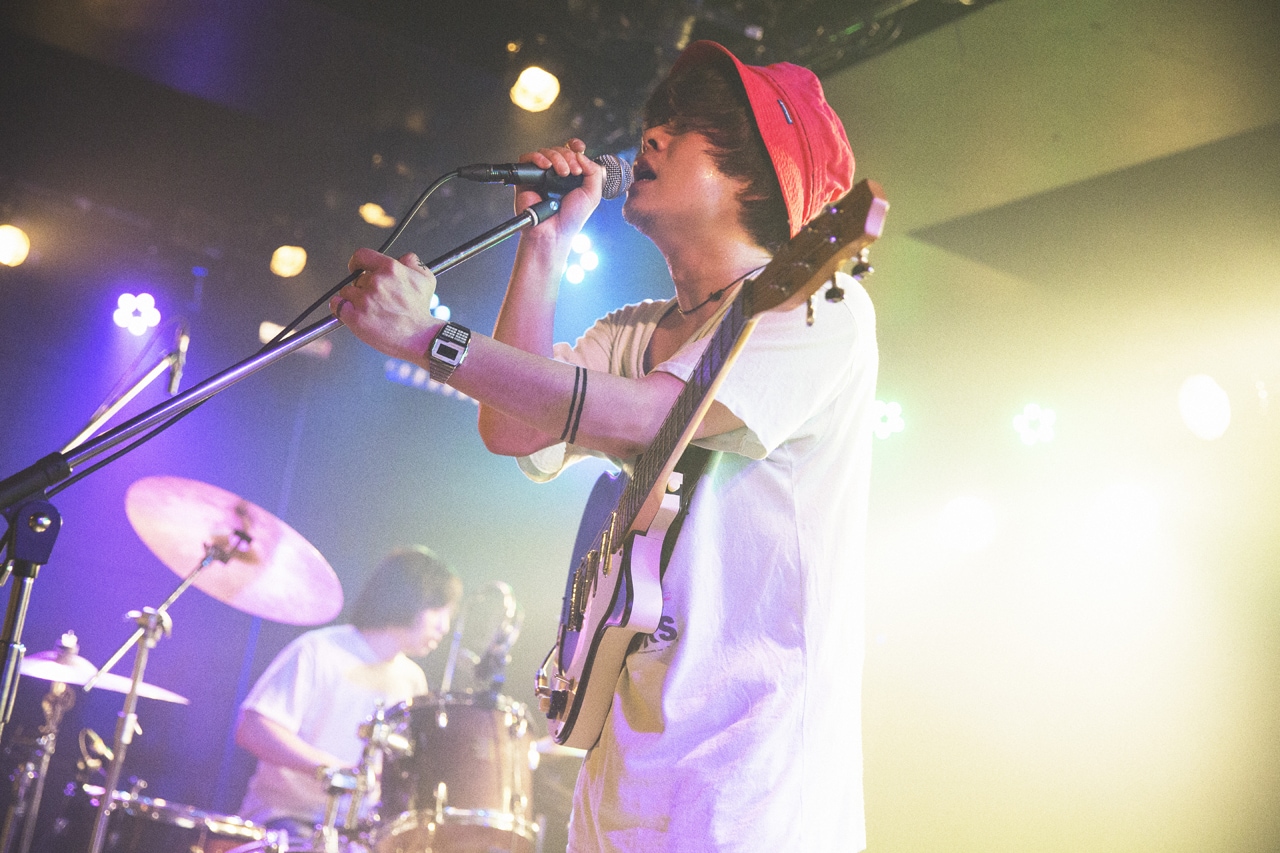 ドミコ、キャリア網羅の初ワンマンで盟友迎えた4人編成初披露