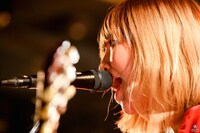 牛丸ありさ（Vo, G）（Photo by Viola Kam [V'z Twinkle Photography] ）