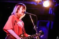 牛丸ありさ（Vo, G）（Photo by Viola Kam [V'z Twinkle Photography] ）