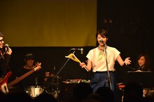 清浦夏実の「二段構えのびっくり」ポーズ。