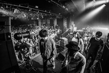 OGRE YOU ASSHOLE「OGRE YOU ASSHOLE ニューアルバム リリースツアー 2016-2017」東京・LIQUIDROOM公演の様子。（Photo by takeshi hirabayashi）