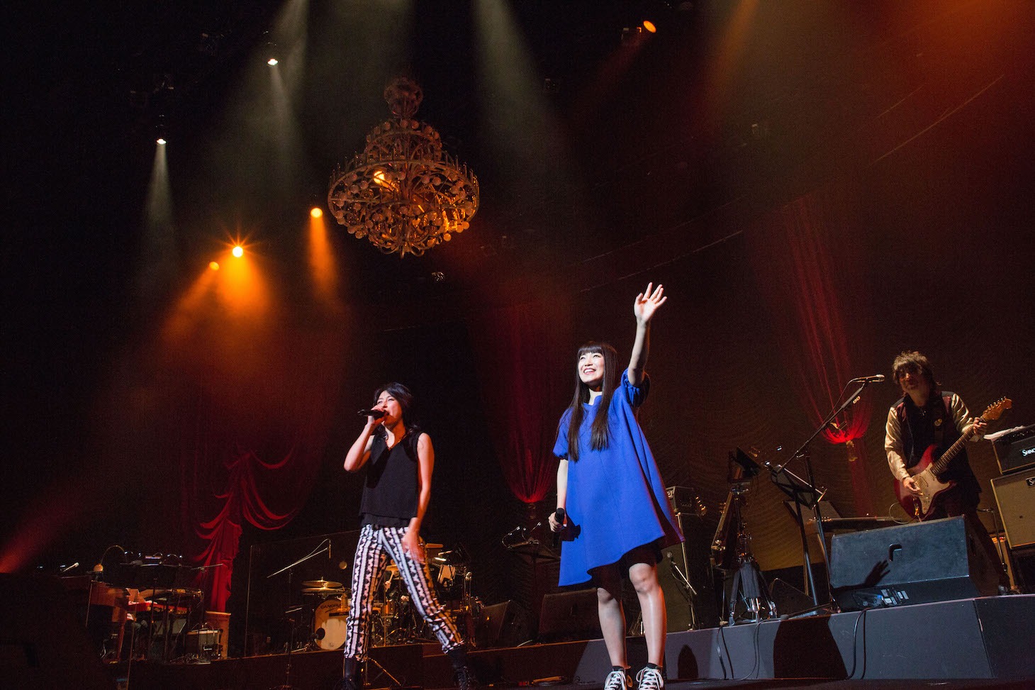 岸谷香とmiwa。