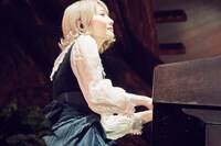 Saori（Piano）（撮影：アミタマリ）