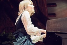 Saori（Piano）（撮影：アミタマリ）