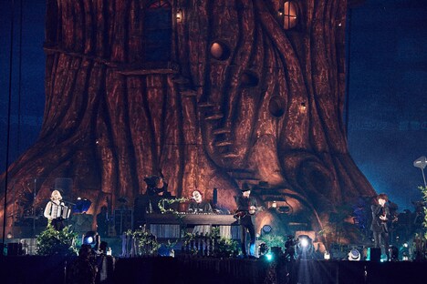 「SEKAI NO OWARI ドーム・スタジアムツアー2017『タルカス』」京セラドーム大阪公演の様子。(撮影:太田好治)