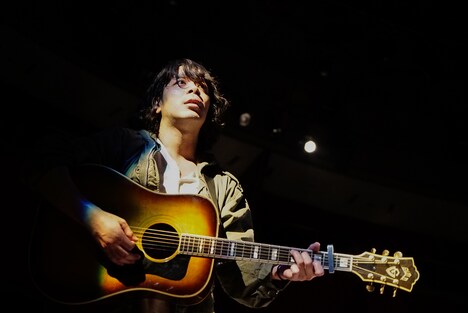 峯田和伸(銀杏BOYZ)(Photo by AZUSA TAKADA)