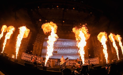 04 Limited Sazabys「日本武道館ワンマンライブ」の様子。（Photo by Viola Kam [V'z Twinkle Photography] ）