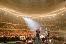 04 Limited Sazabys「日本武道館ワンマンライブ」の様子。（Photo by Viola Kam [V'z Twinkle Photography] ）