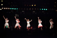 「DEAREST DREAM ～DEAR KISS 挑戦！全国7都市ツアー 新宿BLAZEへの道～」初日公演の様子。（提供：adding entertainment）