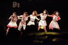 「DEAREST DREAM ～DEAR KISS 挑戦！全国7都市ツアー 新宿BLAZEへの道～」初日公演の様子。（提供：adding entertainment）