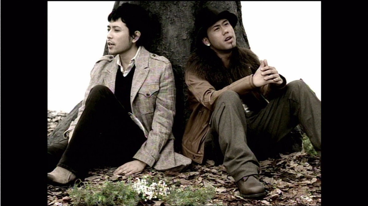 CHEMISTRY「almost in love」ミュージックビデオのワンシーン。
