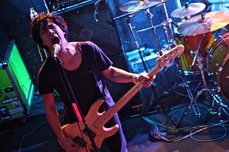 木下正行(Vo, B / locofrank)(Photo by cwet)