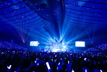 「蒼井翔太 LIVE 2017 WONDER lab. ～prism～」国立代々木競技場第一体育館公演の様子。（Photo by HAJIME KAMIIISAKA）