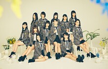 X21。中央が吉本実憂、後列右端が泉川実穂。