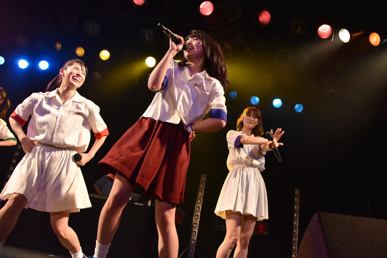 左からmei、ayaka、minan。