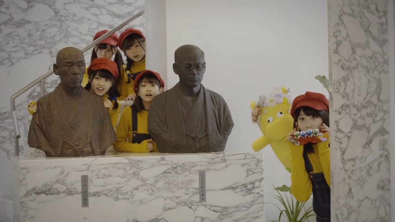 HKT48「バグっていいじゃん」“スピンオフミュージックビデオ”のワンシーン。
