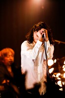 石崎ひゅーい（Photo by kamiiisaka hajime）