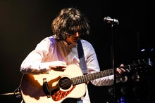 石崎ひゅーい（Photo by kamiiisaka hajime）