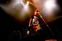 2016年6月9日にZepp DiverCity TOKYOにて開催された「SUGIZO vs INORAN PRESENTS BEST BOUT」の様子。