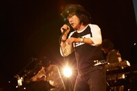 中村一義「エドガワQ2017～ERA最構築～」東京・江戸川区総合文化センター公演の様子。