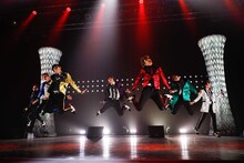 超特急（撮影：上山陽介）