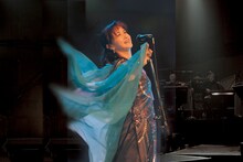 「中島みゆきLIVE&PV『歌姫 劇場版』」キービジュアル (c)Yamaha Music Publishing, Inc.