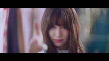 AKB48「シュートサイン」ミュージックビデオのワンシーン。(c)AKS