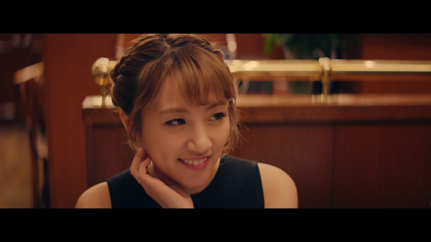 AKB48「気づかれないように…」ミュージックビデオのワンシーン。(c)AKS